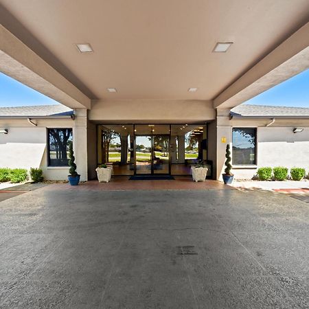 Days Inn By Wyndham Round Rock Esterno foto