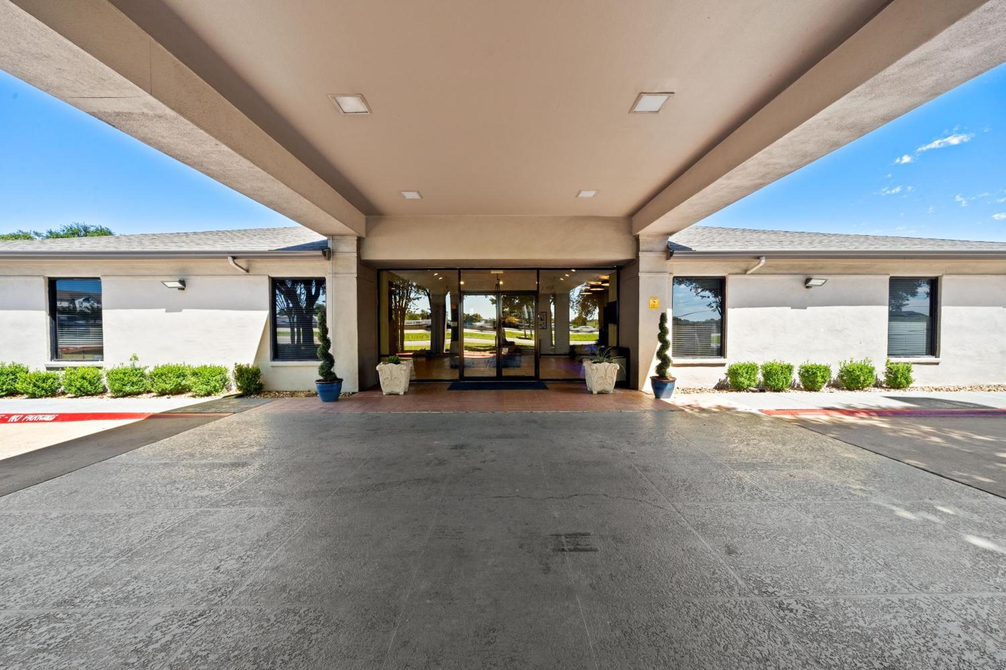 Days Inn By Wyndham Round Rock Esterno foto