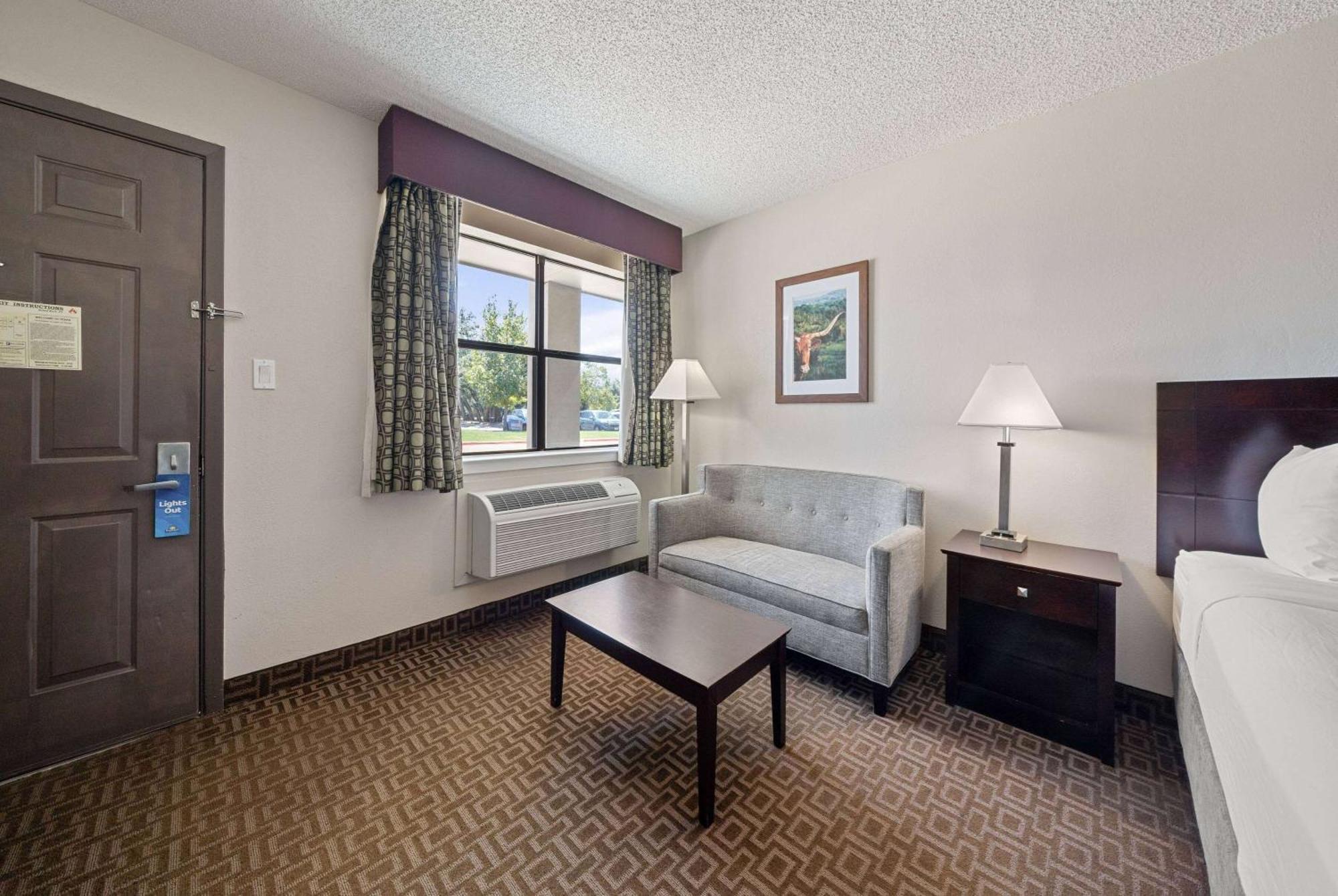Days Inn By Wyndham Round Rock Esterno foto